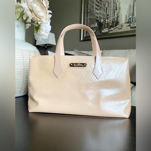 LOUIS VUITTON Vernis Wilshire PM - Picture 1 of 10